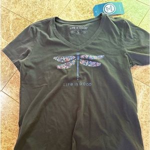 NWT grey t-shirt. Dragon fly design